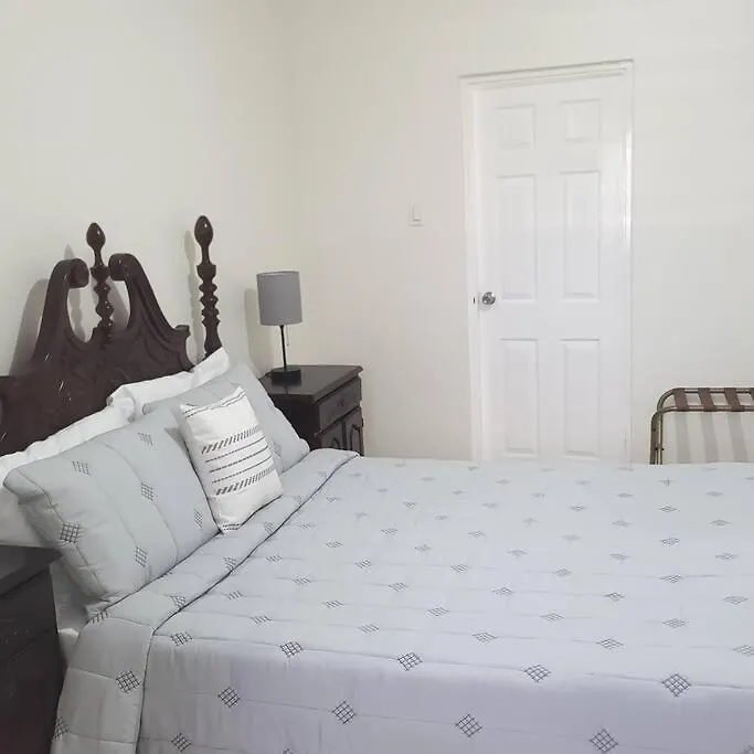 Worthington Tower Appartamento Kingston 0*,